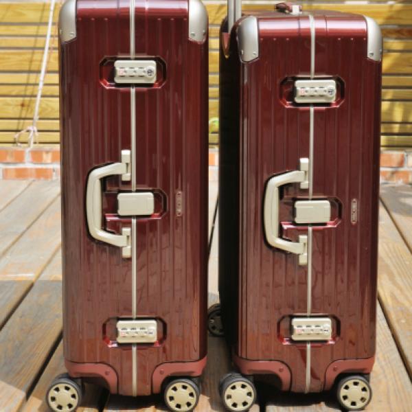 RIMOWA旅行箱