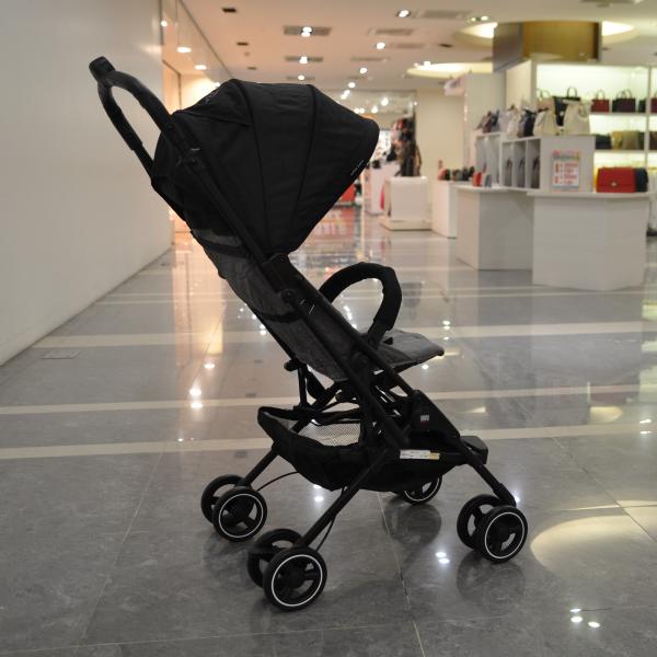 Whiz Bebe時尚黑膠囊車
